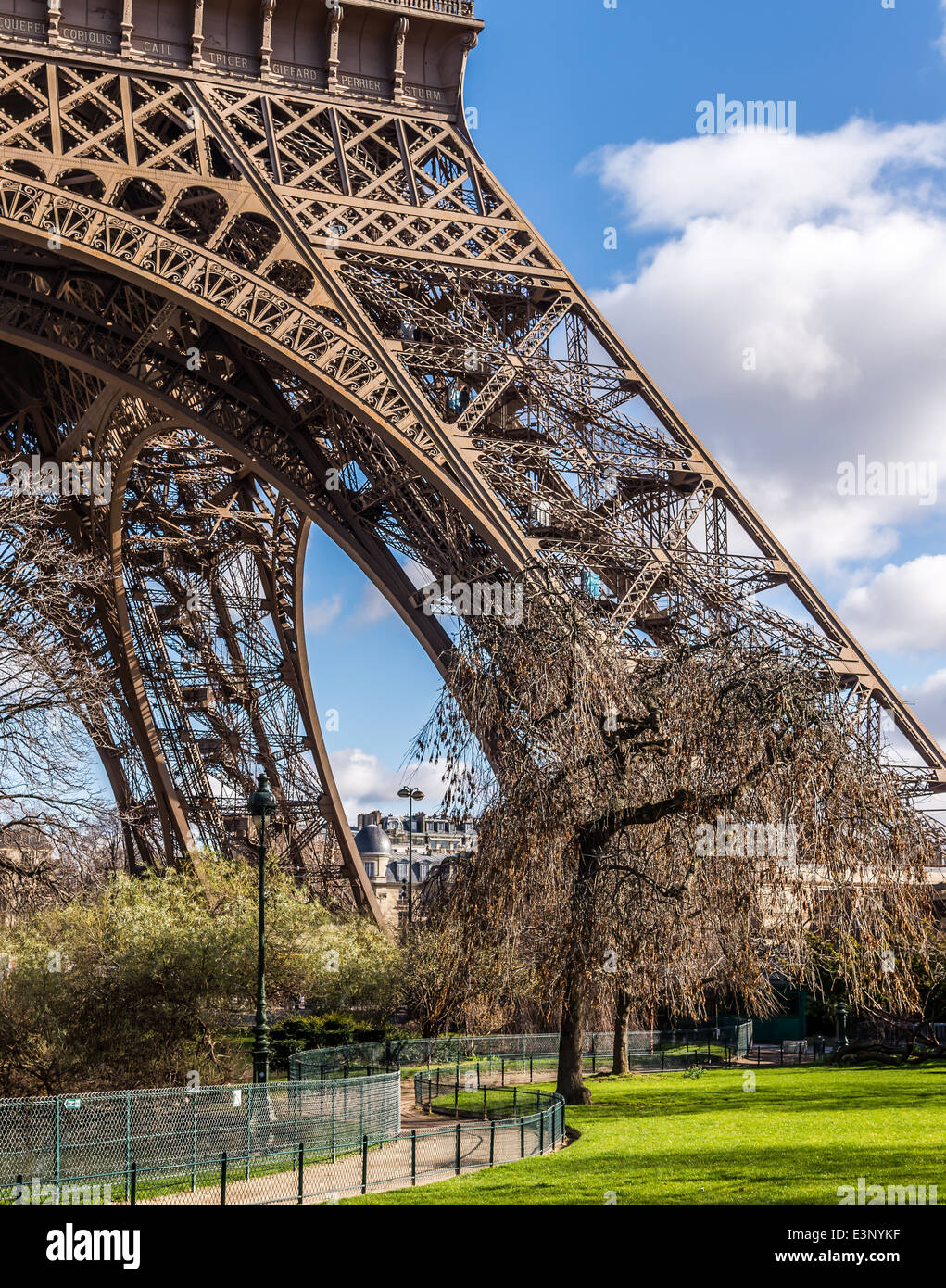 Base of the eiffel tower hi-res stock photography and images - Alamy