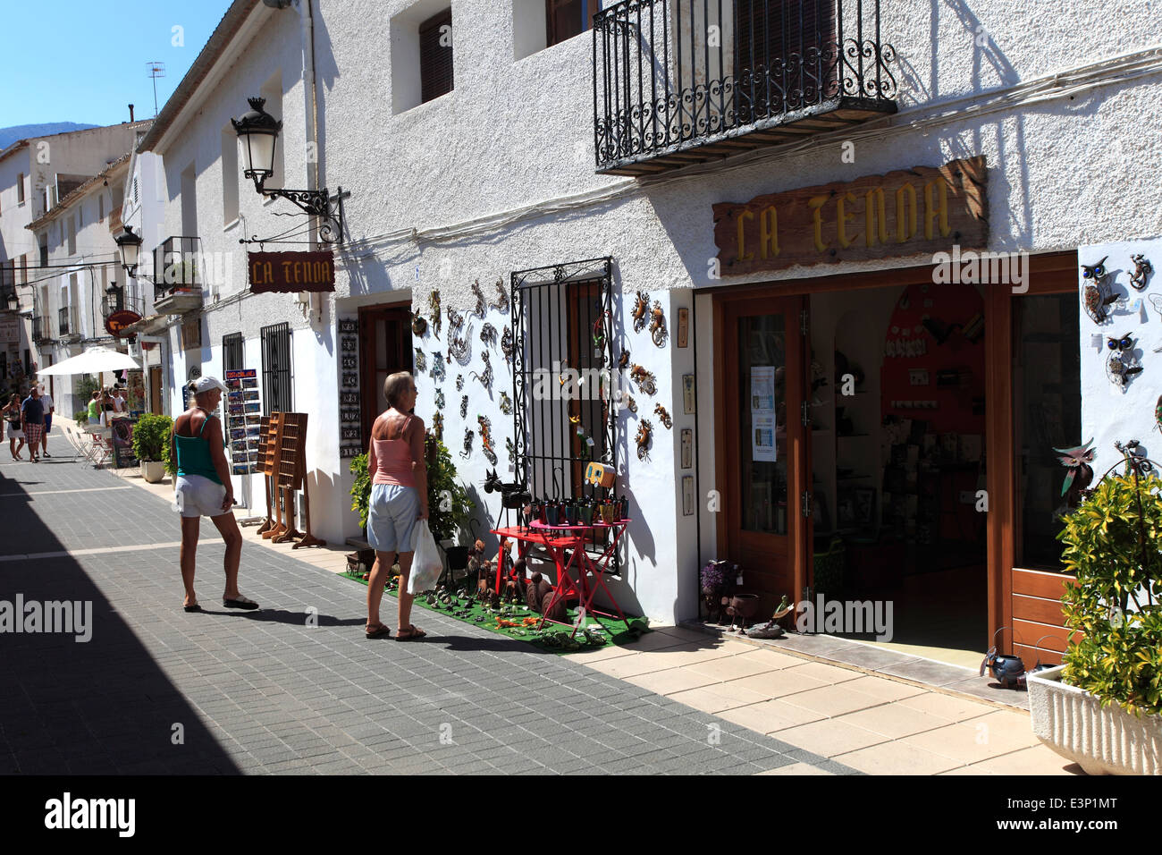 Shops with gifts at Guadalest medival village, Sierrade Aitana mountains, Costa Blanca, Spain, Europe Stock Photo
