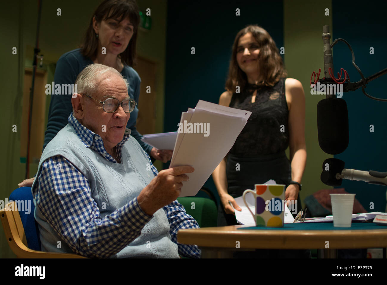 Stanley Baxter at the recording of his 2014 BBC Radio 4 show 'The Stanley Baxter Playhouse'. 29th May 2014 Stock Photo