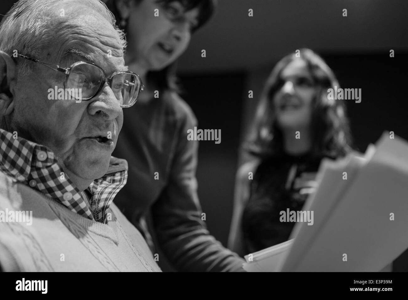 Stanley Baxter at the recording of his 2014 BBC Radio 4 show 'The Stanley Baxter Playhouse'. 29th May 2014 Stock Photo