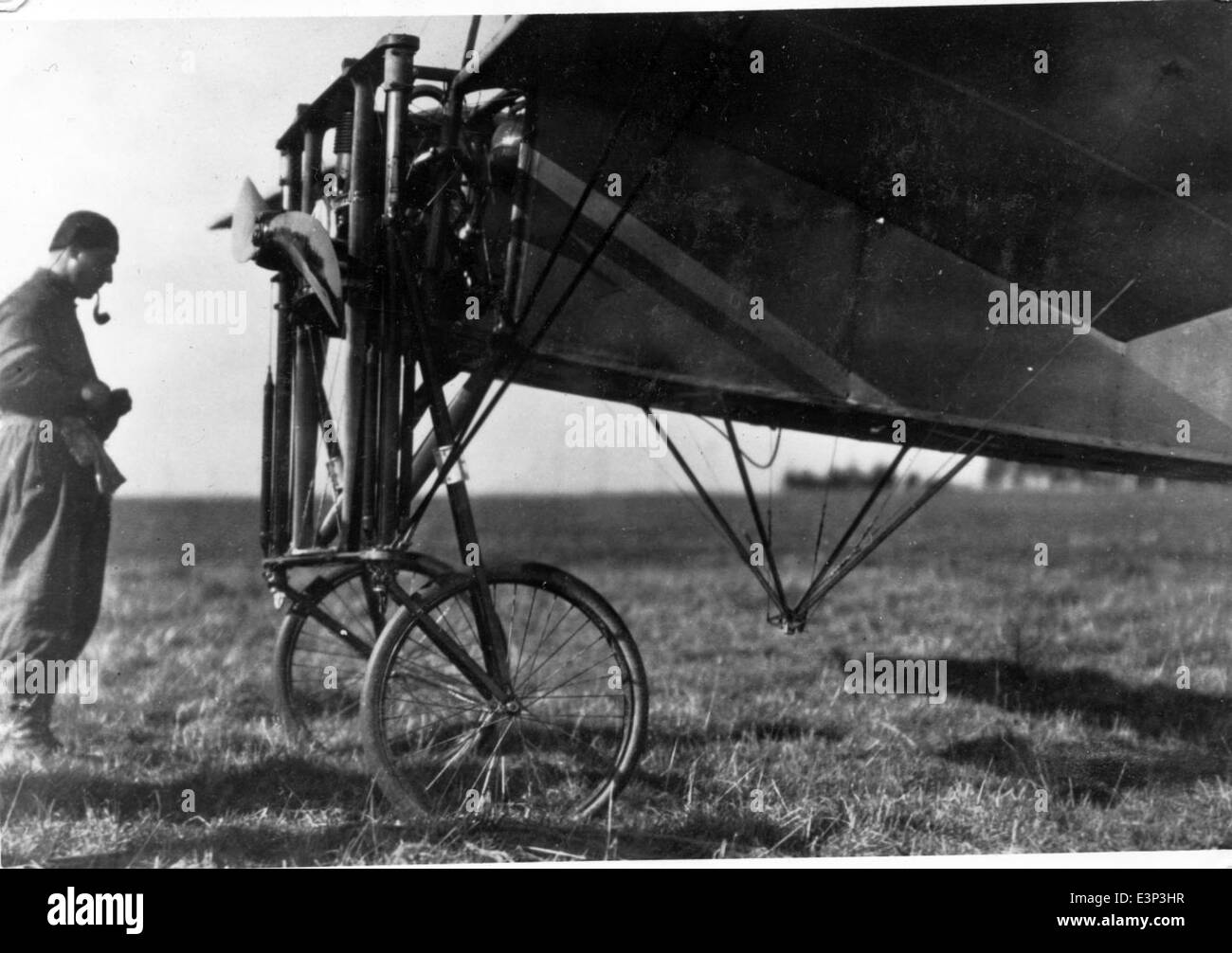 AL61A-316 Charles E. Miscarol with Bleriot Monoplane, Dominguez Air Meet 1910 Stock Photo