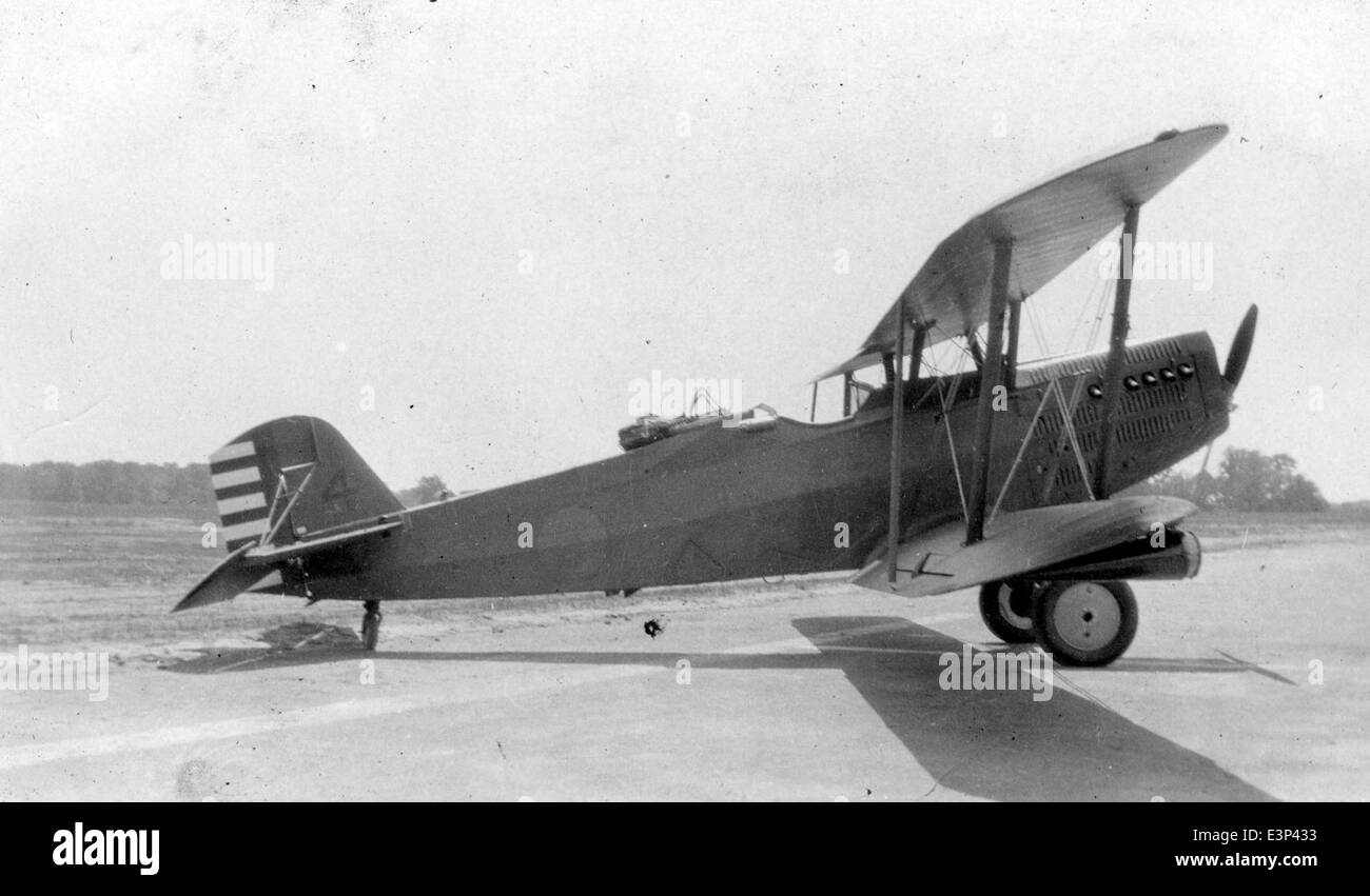 The Douglas O-2H was a reconnaissance aircraft used by the U.S. Army ...