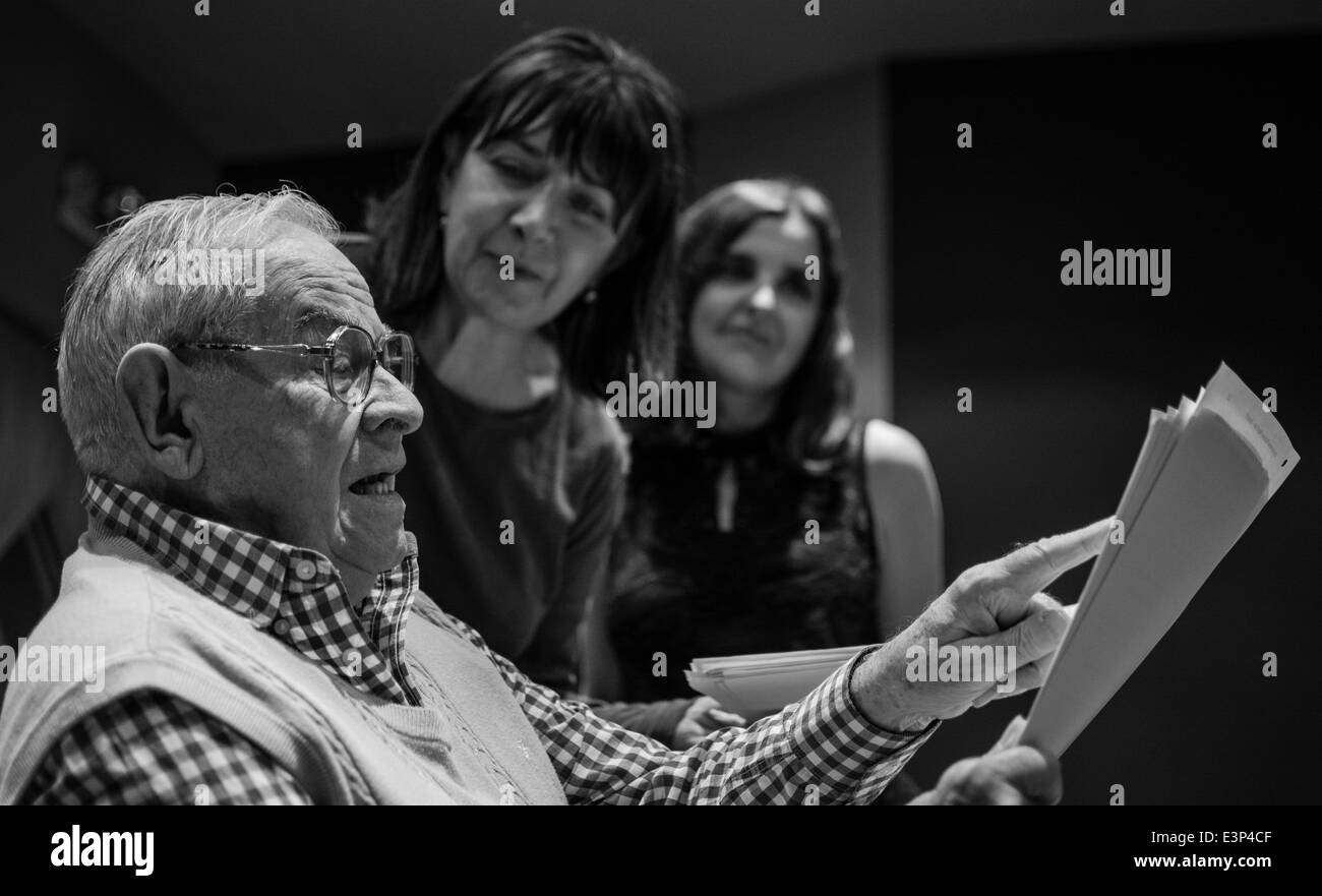 Stanley Baxter at the recording of his 2014 BBC Radio 4 show 'The Stanley Baxter Playhouse'. 29th May 2014 Stock Photo