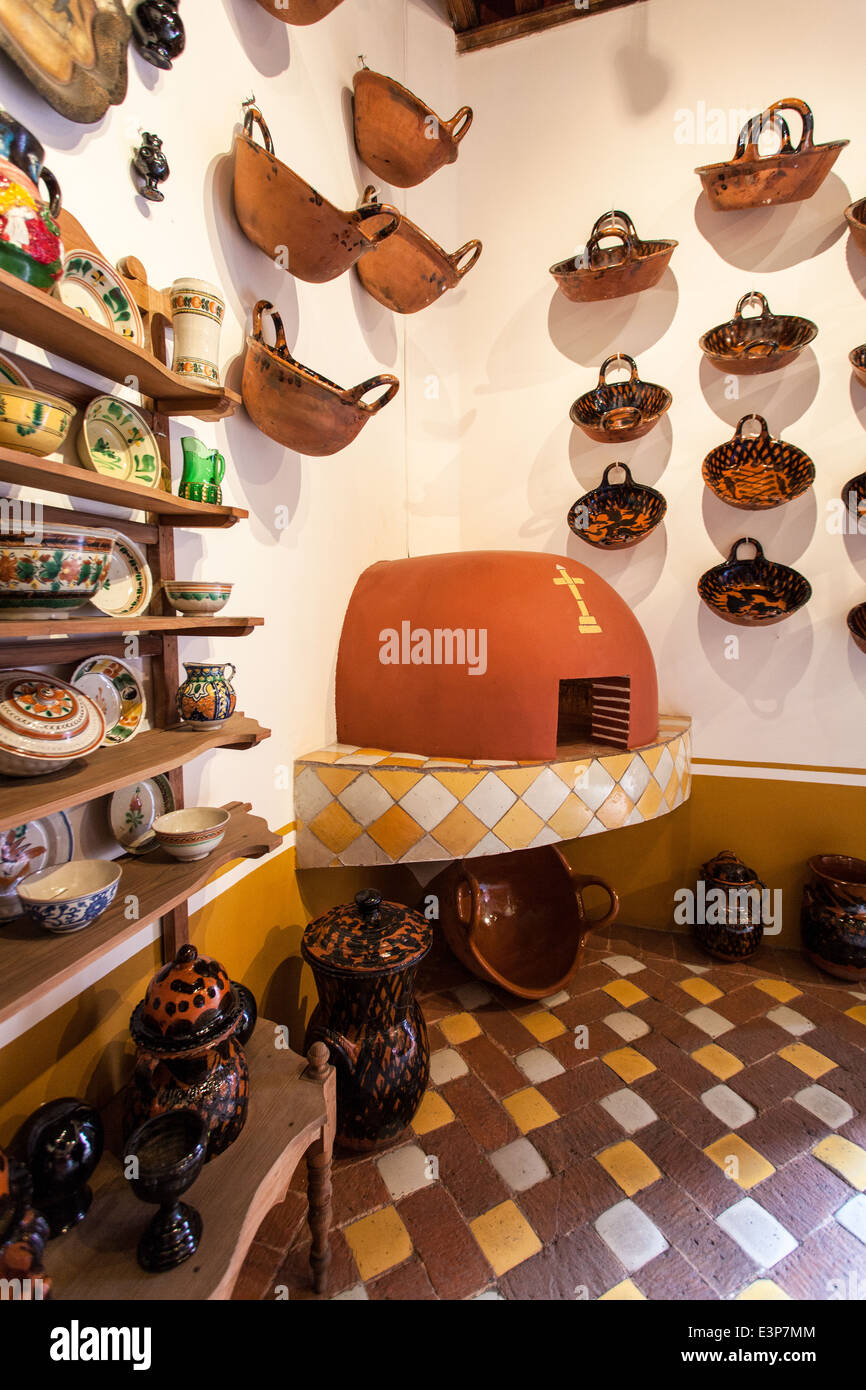 Clay oven hires stock photography and images Alamy