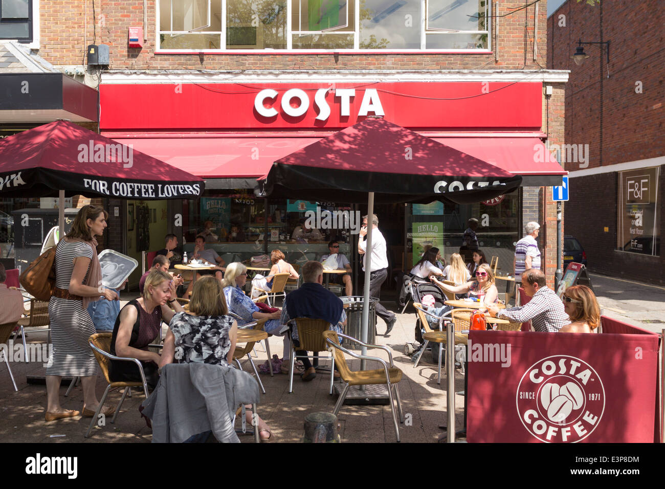 Costa Coffee - Berkhamsted High Street - Hertfordshire Stock Photo