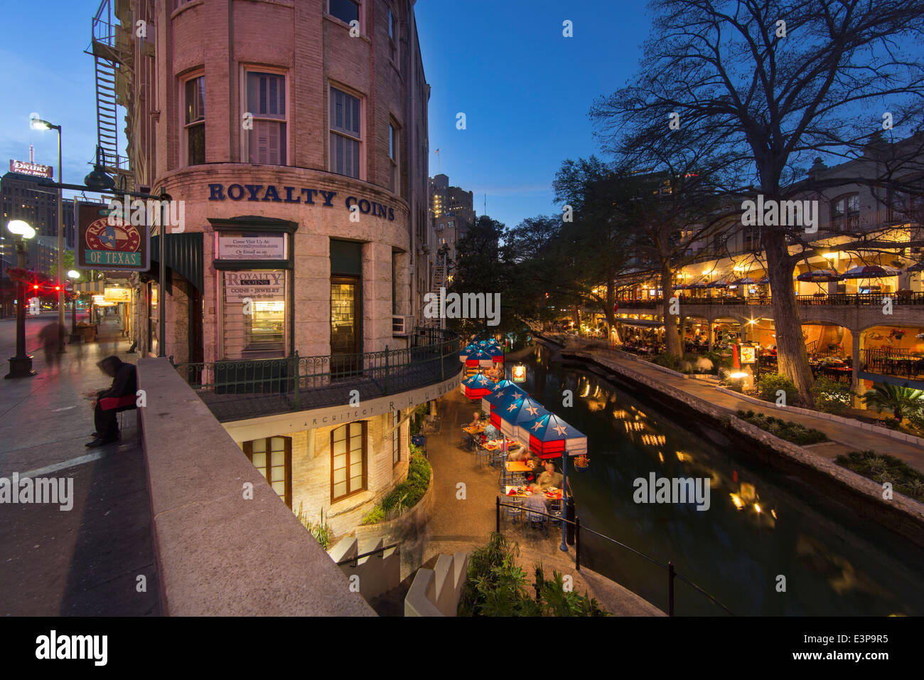 Riverwalk texas spring hi-res stock photography and images - Alamy