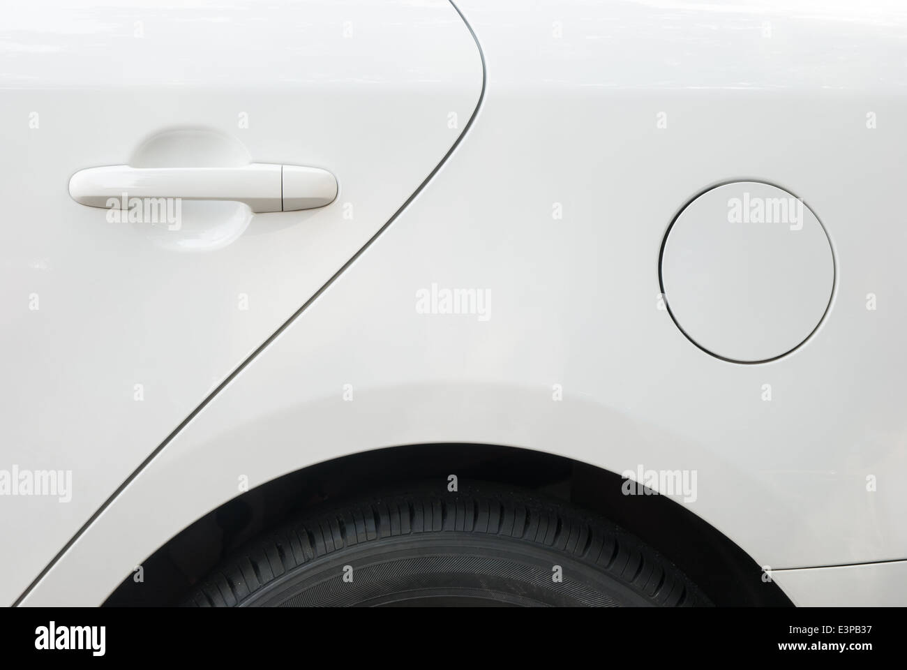Car petrol clearance tank cover