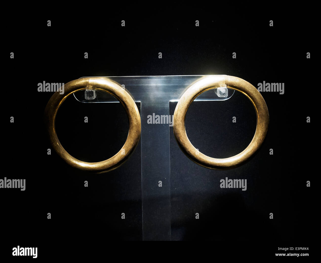 Ear ornaments hires stock photography and images Alamy