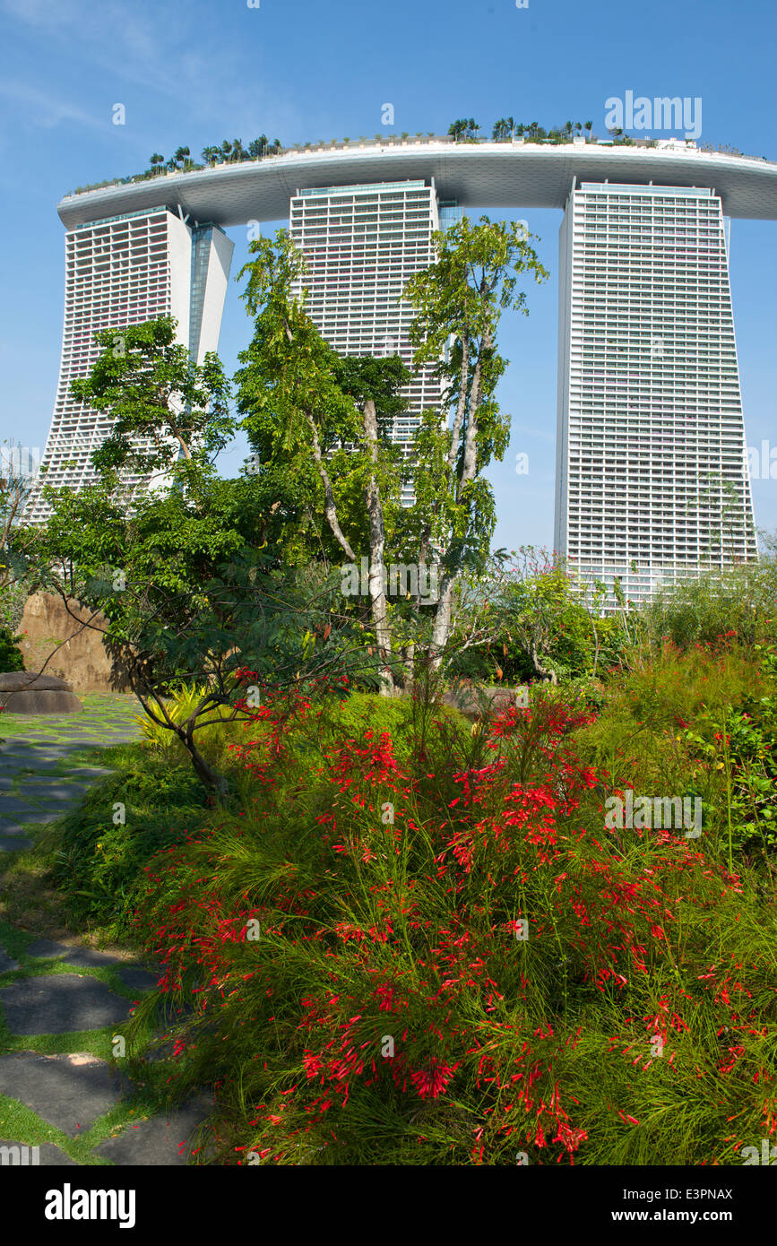 Marina bay sands hotel singapore hi-res stock photography and images ...