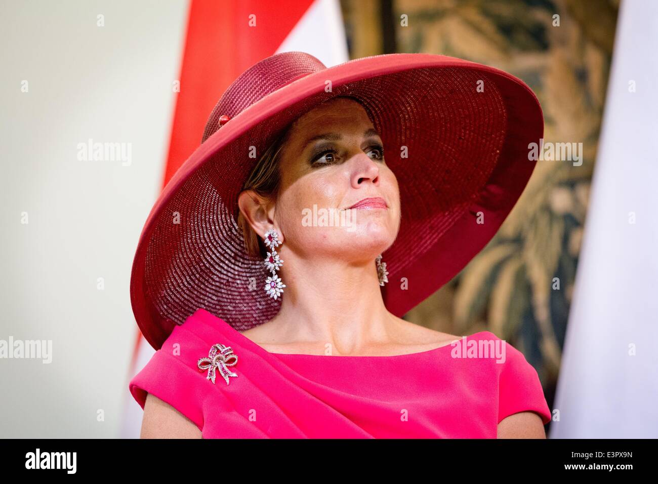 Warsaw, Poland. 24th June, 2014. Dutch Queen Maxima attending a press conference at the Belweder Palace in Warsaw, Poland, 24 June 2014. Photo: Patrick van Katwijk -NO WIRE SERVICE-/dpa/Alamy Live News Stock Photo