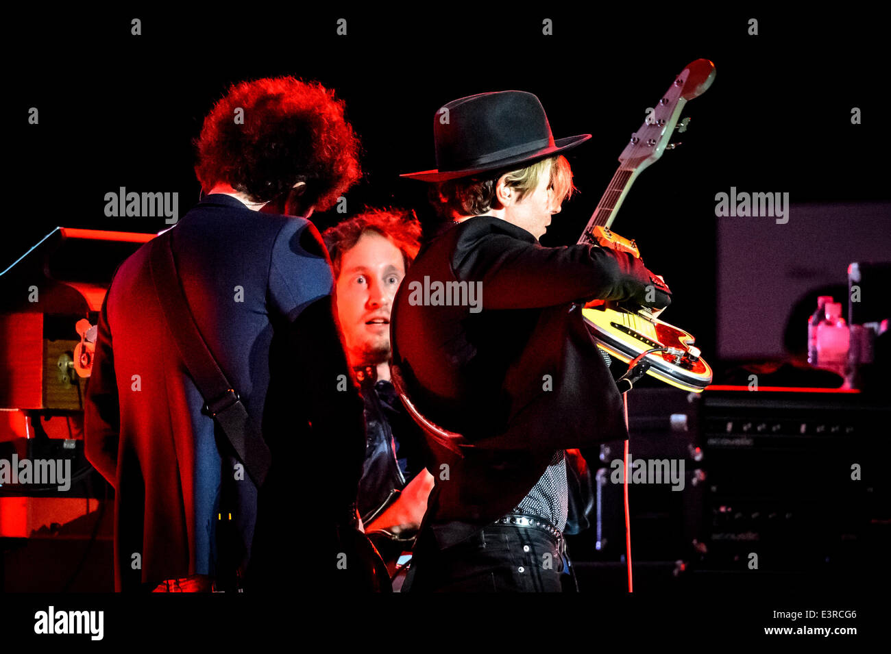 Toronto, Ontario, Canada. 27th June, 2014. American musician, singer-songwriter and multi-instrumentalist BECK HANSEN known as 'BECK' perfroms at Sony Centre in Toronto. Credit:  Igor Vidyashev/ZUMAPRESS.com/Alamy Live News Stock Photo