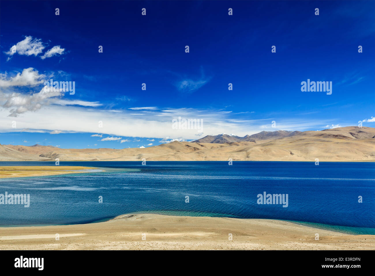 Himalayan lake Tso Moriri lake in Himalayas, Ladakh, India Stock Photo