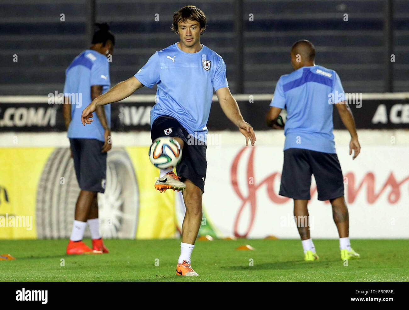 Rio De Janeiro, Brazil. 27th June, 2014. Uruguay's National Team player Diego Lugano (C) attends a training session in Rio de Janeiro, Brazil, on June 27, 2014. Uruguay will face Colombia next Saturday during the Round of 16 of 2014 FIFA World Cup Brazil. © Juan Roleri/TELAM/Xinhua/Alamy Live News Stock Photo