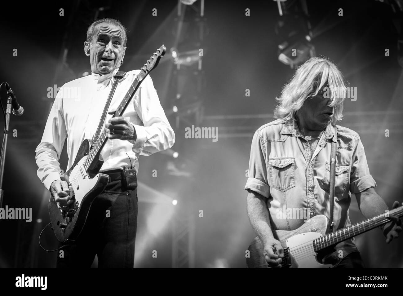 Status quo tour Black and White Stock Photos & Images Alamy
