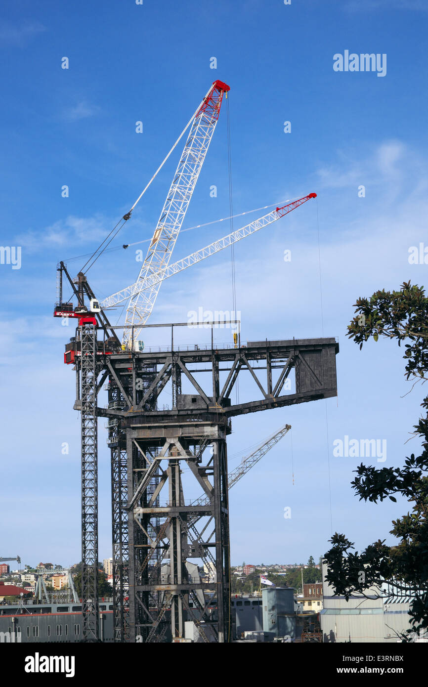 Hammerhead crane hires stock photography and images Alamy