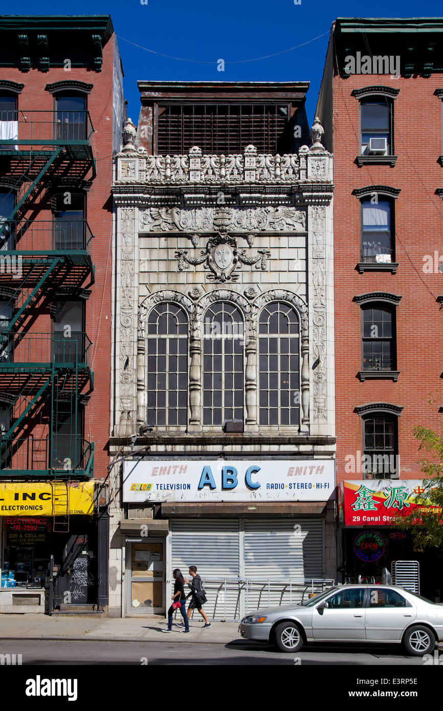 Historic Loew's Canal Street Theater lying empty in the Lower East Side