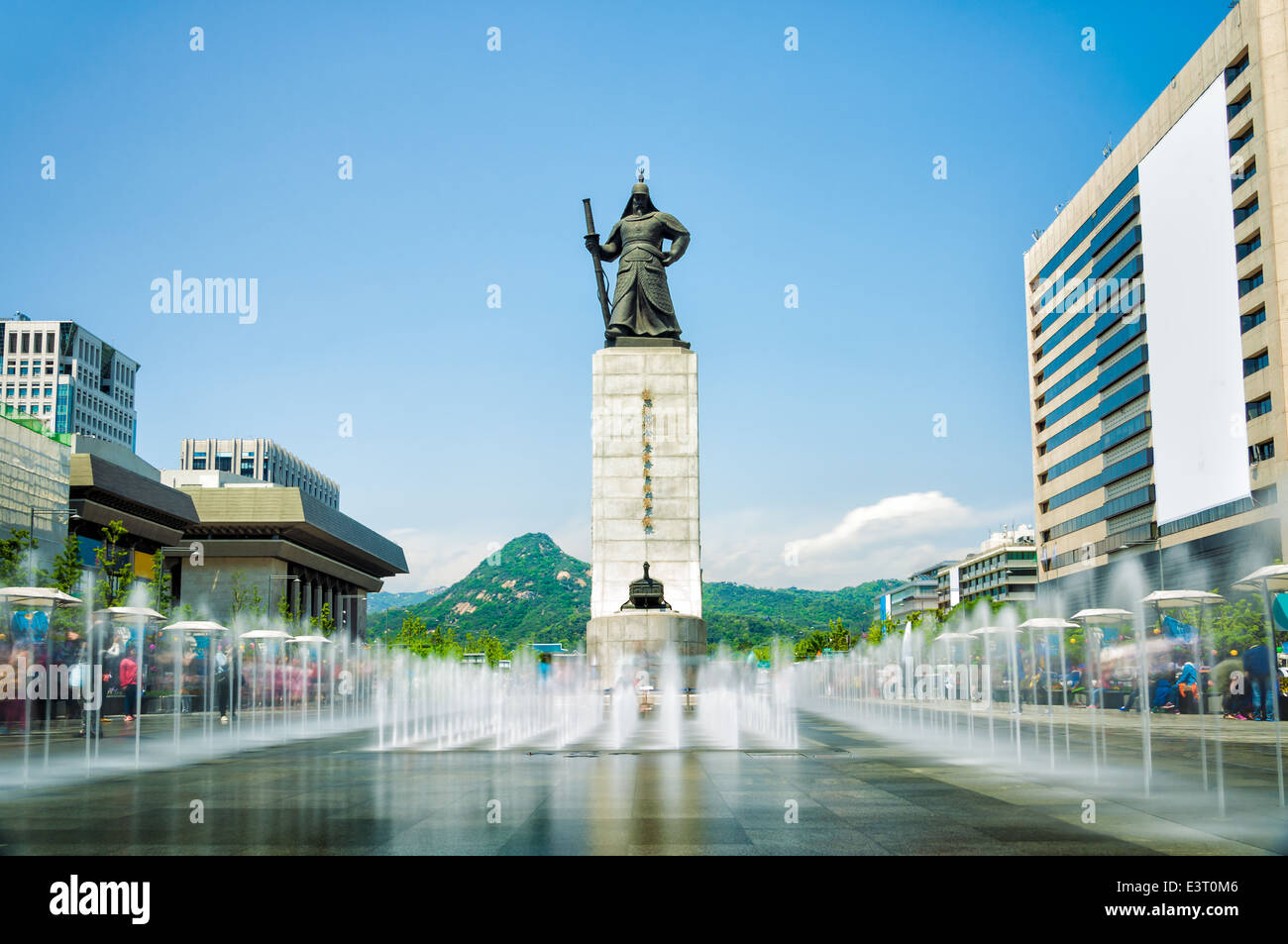 The statue of Admiral Yi Sun Sin in Gwanghwamun Square in Seoul, South Korea. Stock Photo