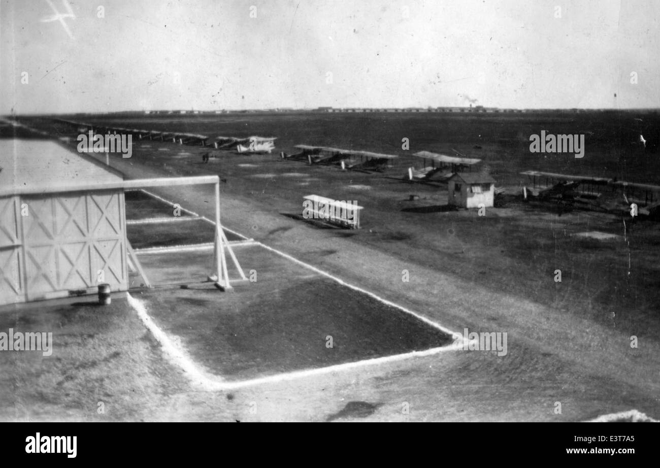Kelly field history Black and White Stock Photos & Images - Alamy