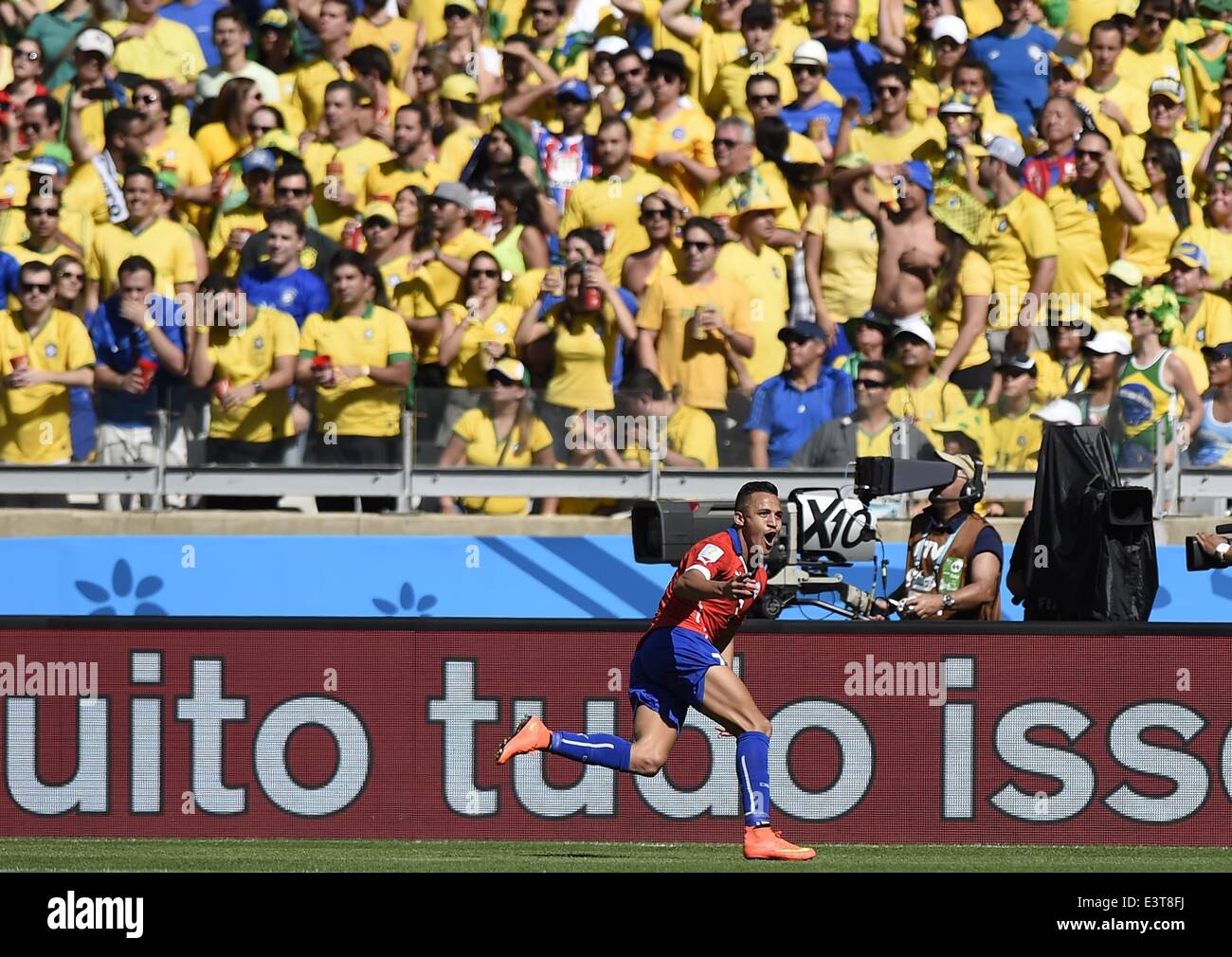 Belo Horizonte, Brazil. 28th June, 2014. Chile's Alexis Sanchez celebrates a goal during a Round of 16 match between Brazil and Chile of 2014 FIFA World Cup at the Estadio Mineirao Stadium in Belo Horizonte, Brazil, on June 28, 2014. Credit:  Qi Heng/Xinhua/Alamy Live News Stock Photo