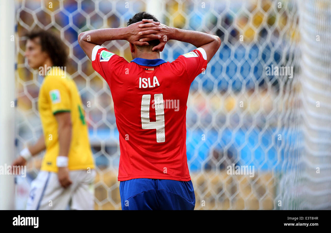 Belo Horizonte, Brazil. 28th June, 2014. Chile's Mauricio Isla reacts during a Round of 16 match between Brazil and Chile of 2014 FIFA World Cup at the Estadio Mineirao Stadium in Belo Horizonte, Brazil, on June 28, 2014. Credit:  Li Ming/Xinhua/Alamy Live News Stock Photo