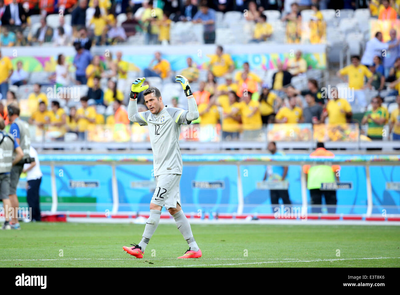 Belo Horizonte, Brazil. 28th June, 2014. Brazil's goalkeeper Julio Cesar reacts before the extra time of a Round of 16 match between Brazil and Chile of 2014 FIFA World Cup at the Estadio Mineirao Stadium in Belo Horizonte, Brazil, on June 28, 2014. Credit:  Li Ming/Xinhua/Alamy Live News Stock Photo