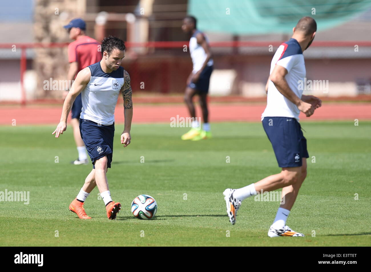 Brasilia, Brazil. 29th June, 2014. France's national soccer team player Mathieu Valbuena plays a ball a training session at the Centro de Capacitacao Fisica dos Bombeiros in Brasilia, Brazil, 29 June 2014. France will face Nigeria in the FIFA World Cup 2014 round of 16 match in Brasilia on 30 June 2014. Photo: Marius Becker/dpa/Alamy Live News Stock Photo