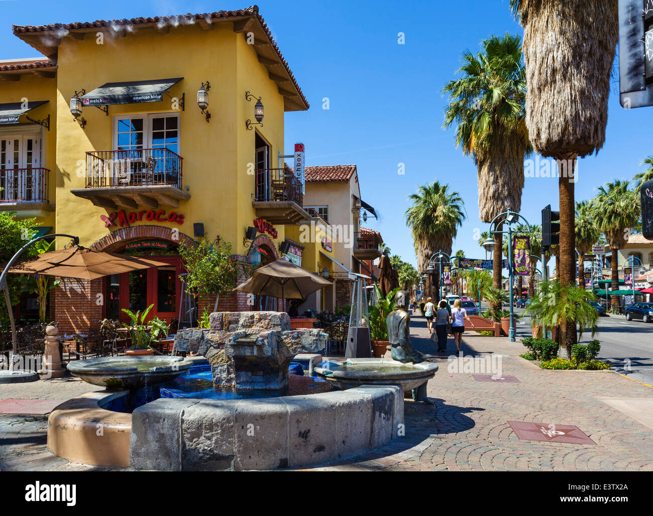 Shops and restaurants on S Palm Canyon Drive in downtown Palm Springs, Riverside County, California, USA Stock Photo