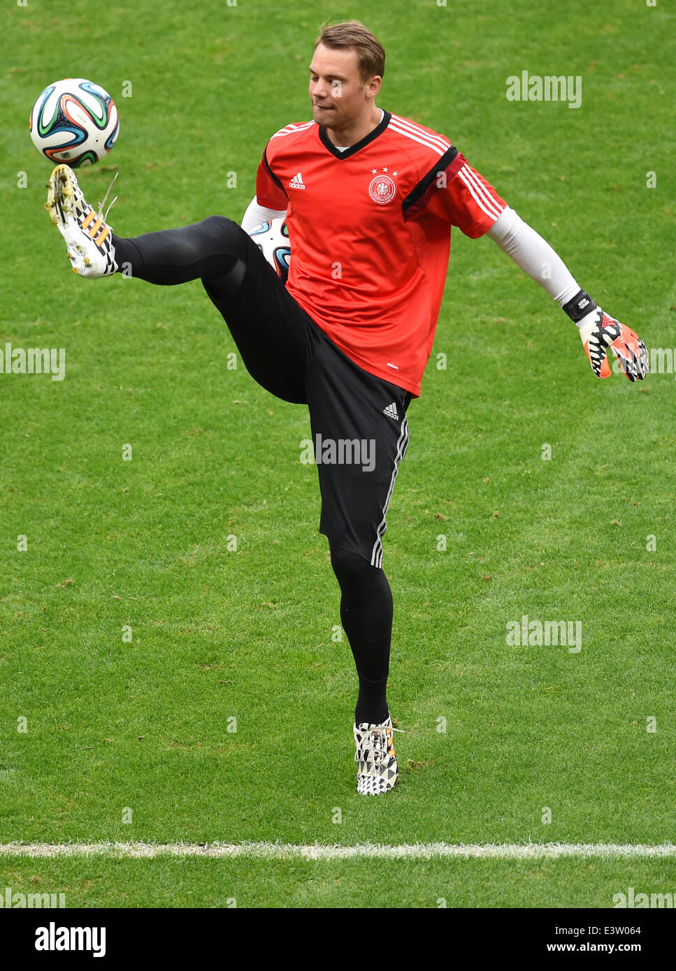 Porto Alegre, Brazil. 29th June, 2014. Germany's goal keeper Manuel Neuer during a training session at the Estadio Beira-Rio in Porto Alegre, Brazil, 29 June 2014. Germany faces Algeria in a FIFA soccer World Cup round of sixteen match on 30 June 2014. Photo: Marcus Brandt/dpa/Alamy Live News Stock Photo