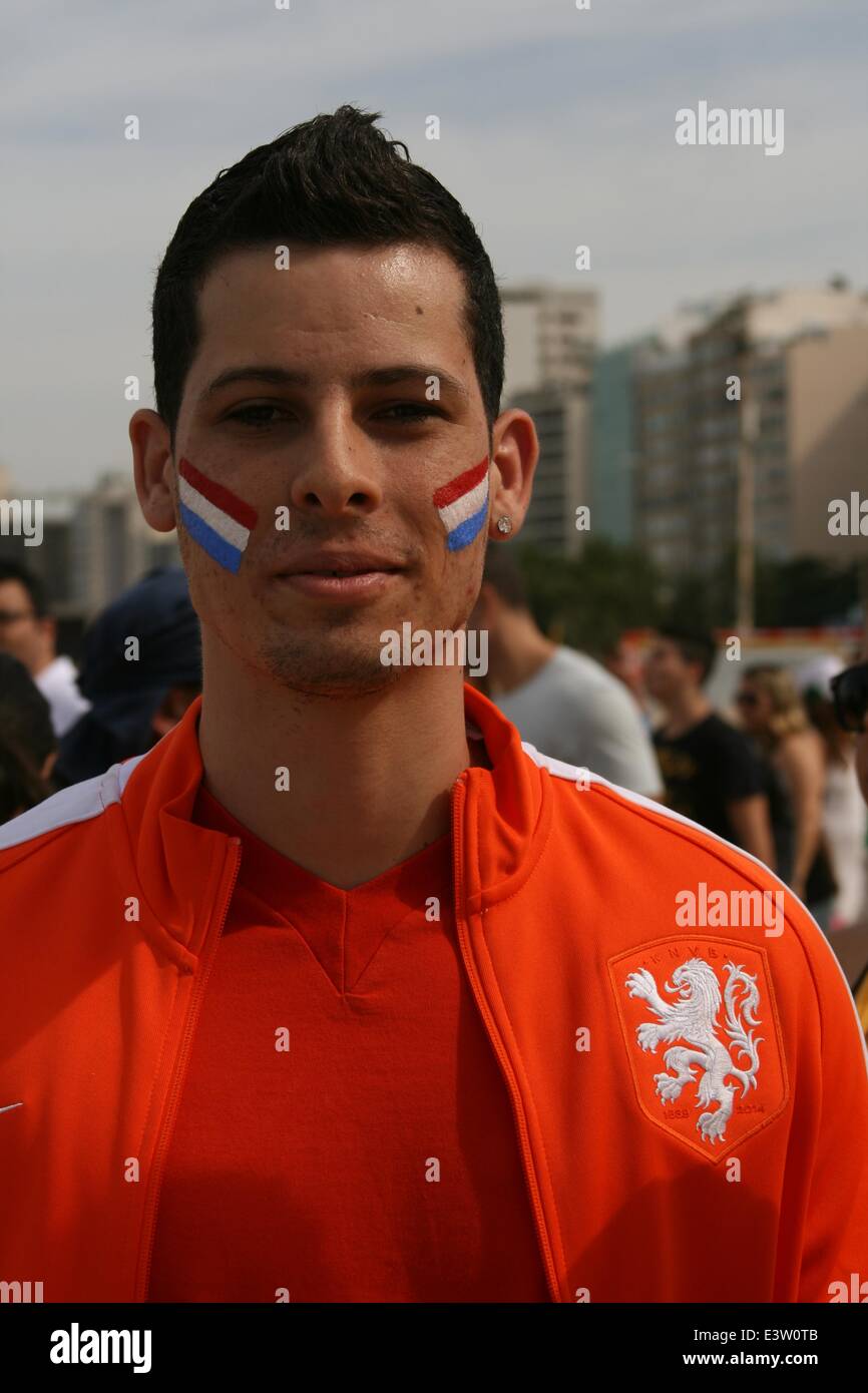 Rio de Janeiro, Brazil. 29th June 2014. 2014 FIFA World Cup Brazil. Dutch fan arriving at the FIFA Fan Fest in Copacabana Beach, before the match against Mexico in the Round of 16. Netherlands won 2-1. Rio de Janeiro, Brazil, 29th June, 2014. Credit:  Maria Adelaide Silva/Alamy Live News Stock Photo