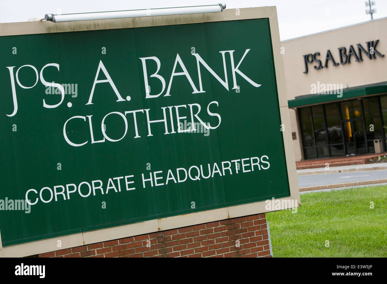 The headquarters of clothing retailer JoS. A. Bank Clothiers in Hampstead, Maryland. Stock Photo