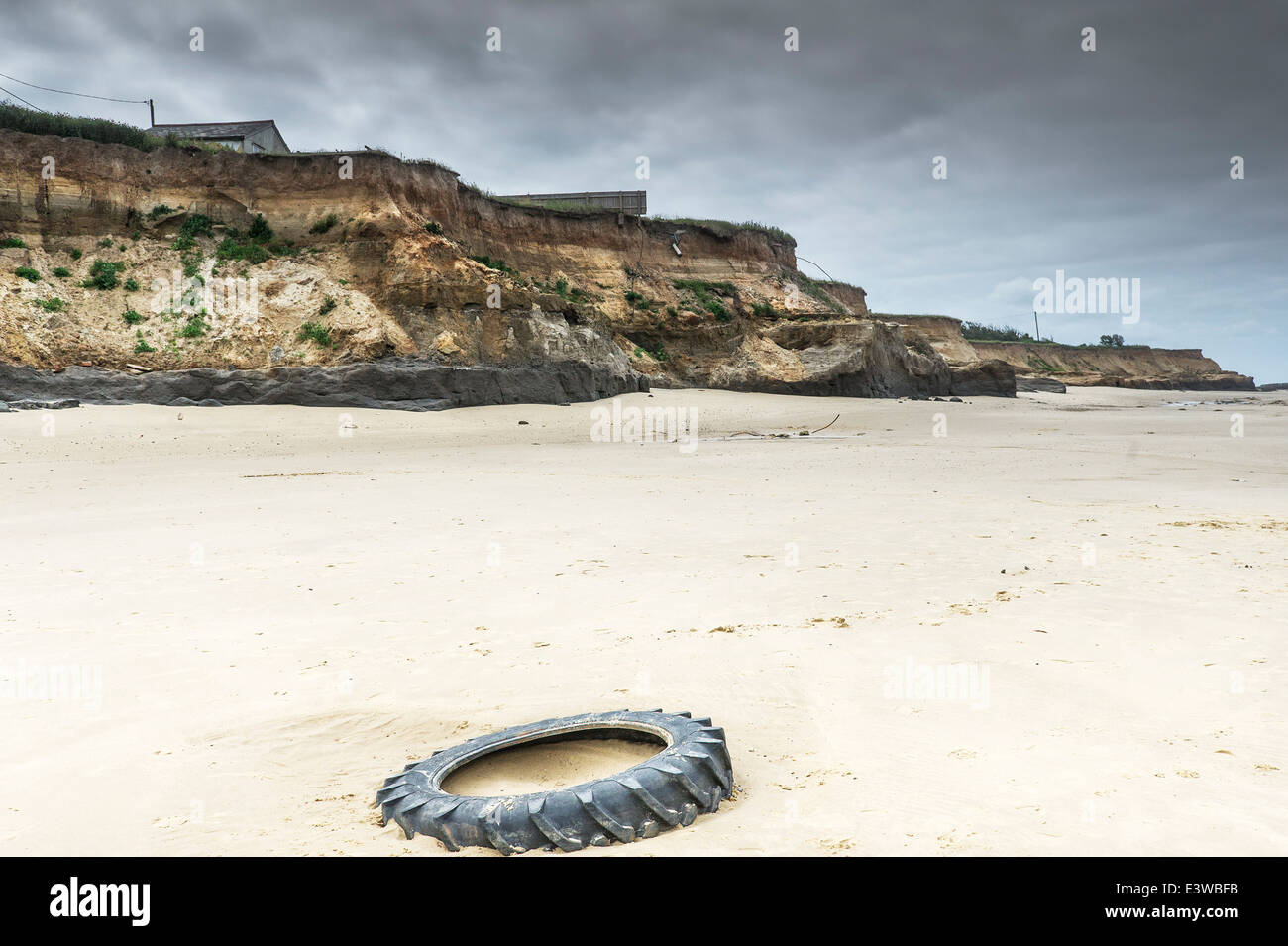 Coastal erosion at Happisburgh in Norfolk Stock Photo - Alamy