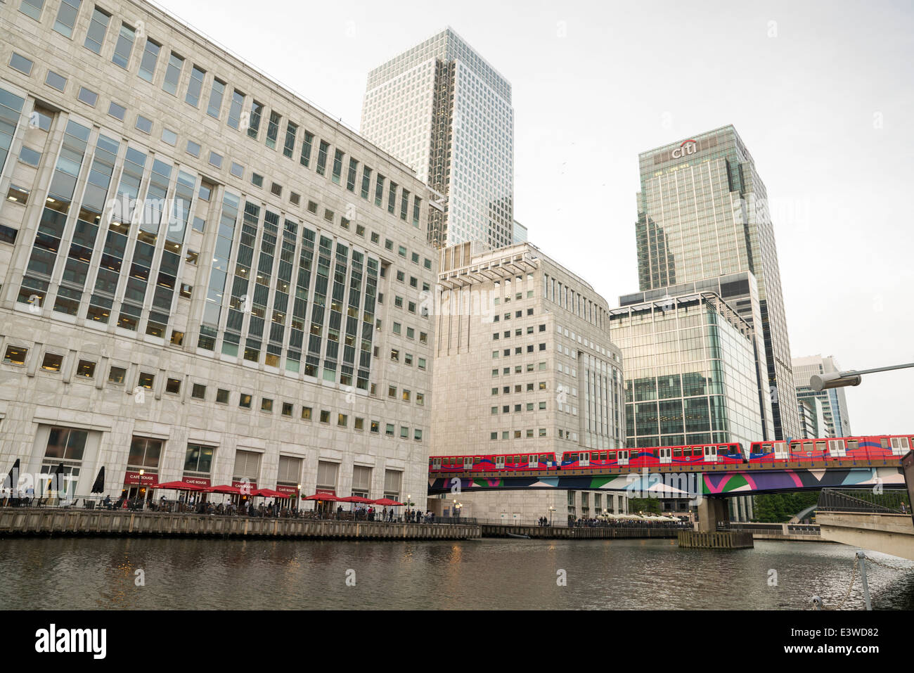 Canary Wharf is built on the site of the West India docks in the east of London. It has developed into a thriving shopping and c Stock Photo