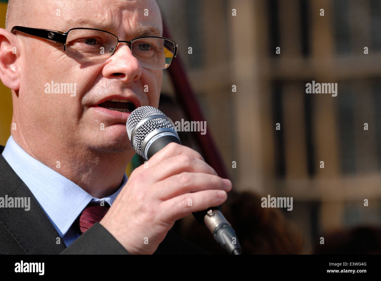 Steve Gillan, General Secretary of the Prison Officers Association (2014) speaking at a London protest Stock Photo