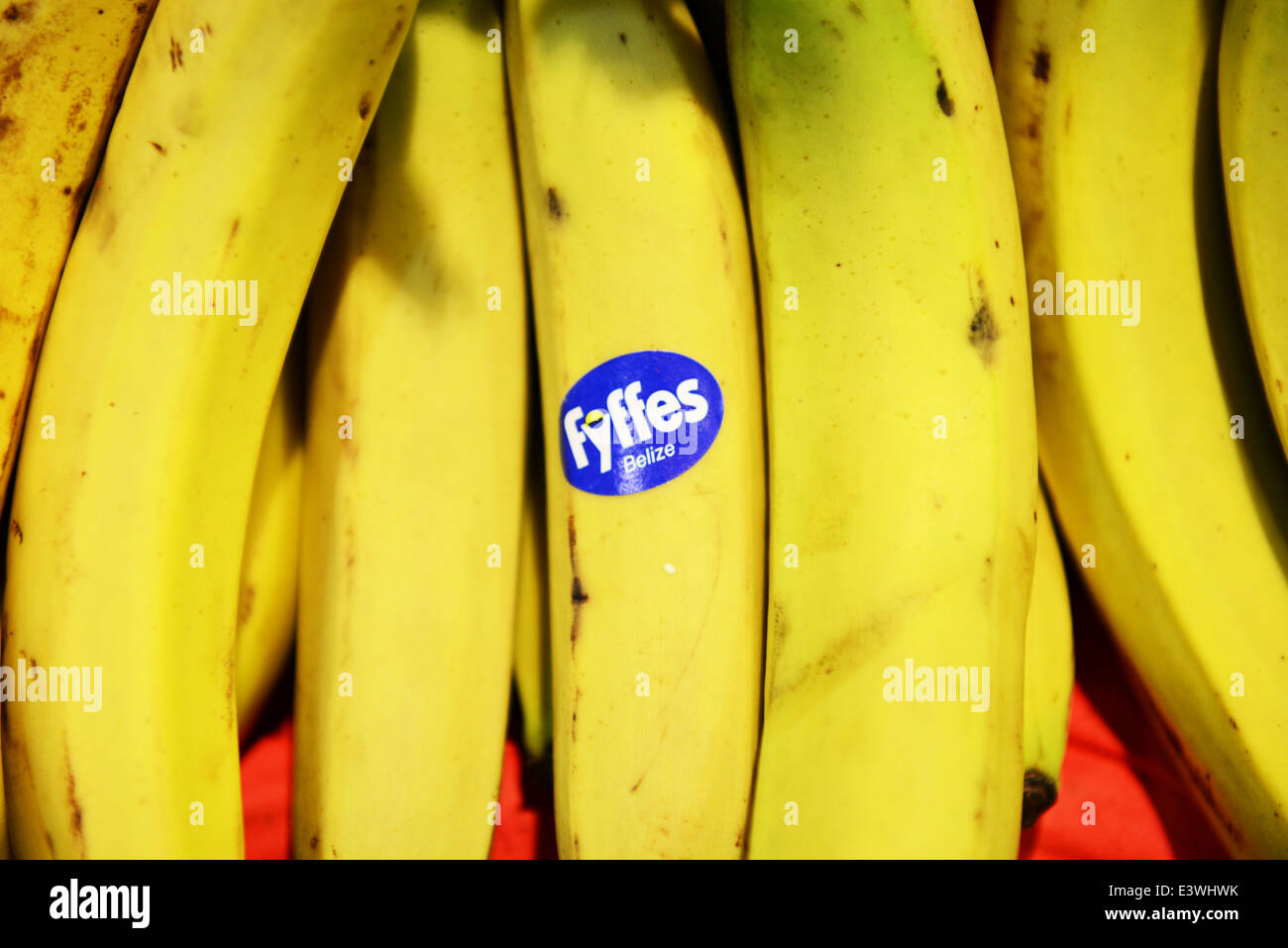 Fyffes bananas hires stock photography and images Alamy