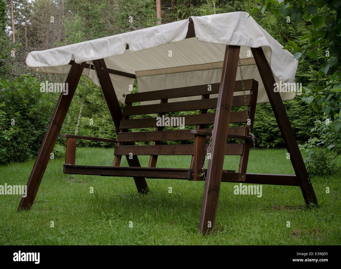 Garden swing chair Stock Photo Alamy
