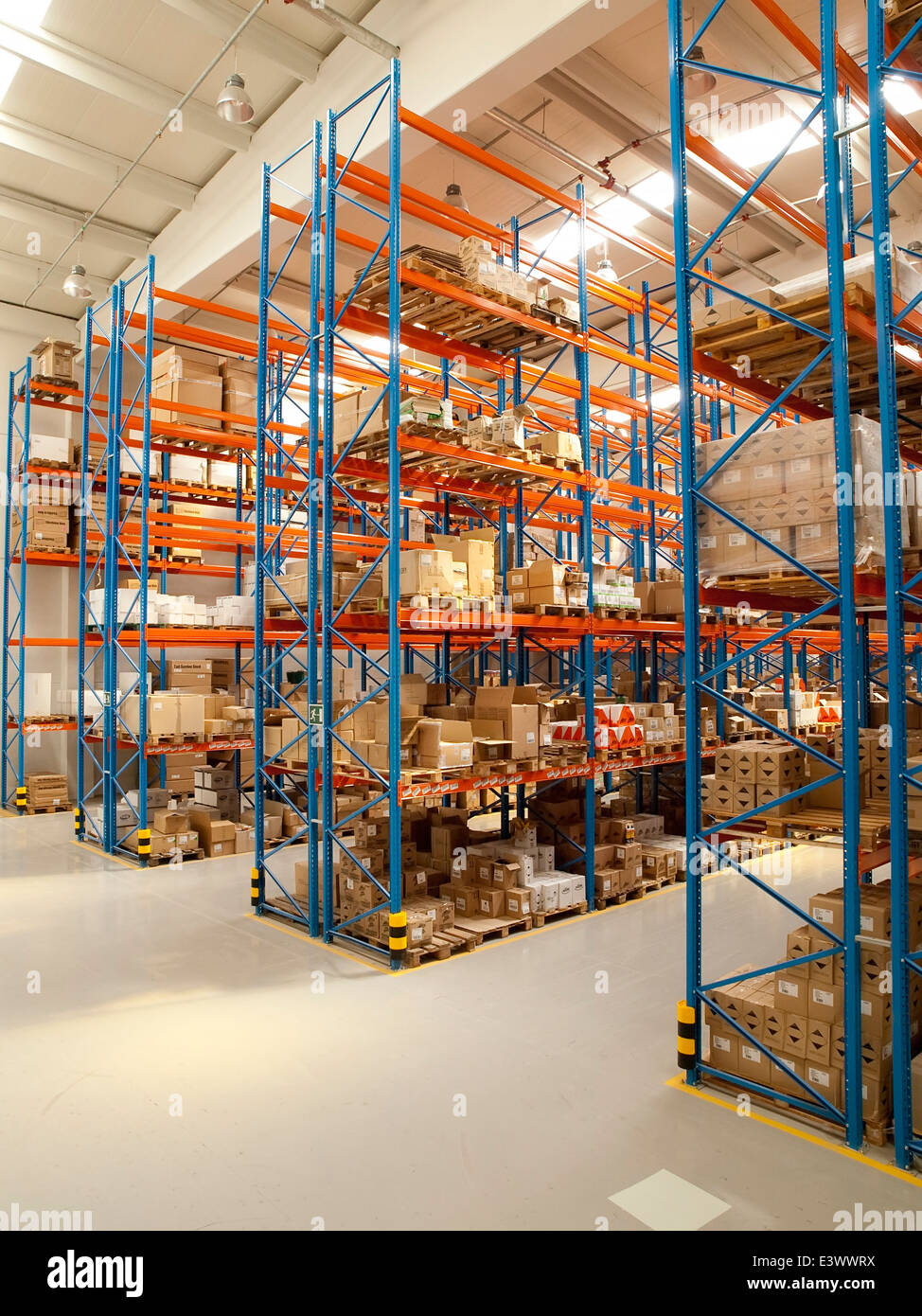 Dispatch warehouse hires stock photography and images Alamy