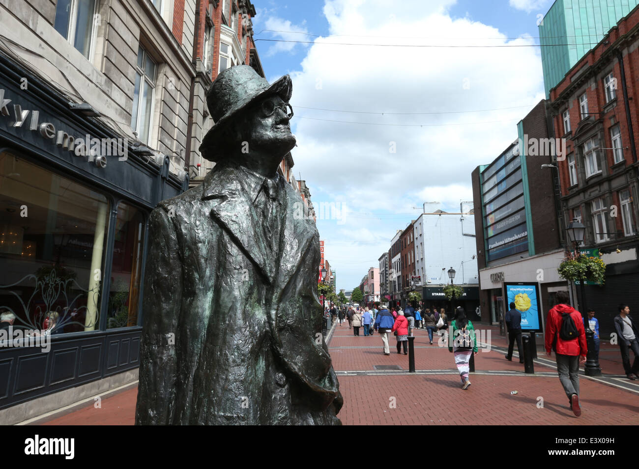 A view of the James Joyce statue on Talbot Street in Dublin city centre