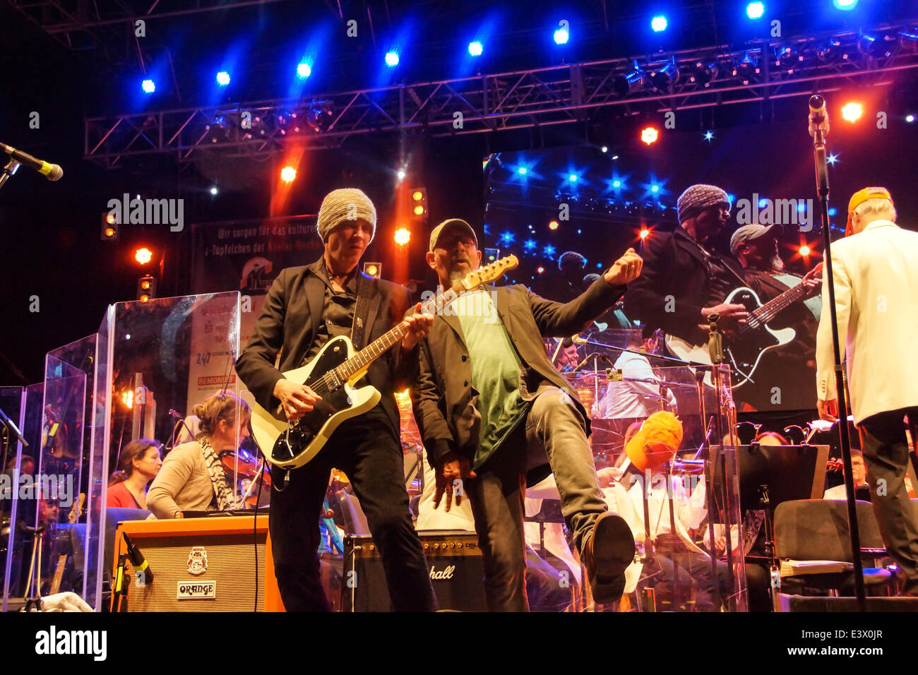 Kiel, Germany. 27nd June, 2014. Rock meets Classic at the Kieler Woche 2014 with André Schoch, Emily Intsiful from "The Voice of Germany" and Chris Thompson fromer Voice of Manfred Mann's Earth Band © Björn Deutschmann/17�Թ����� Live News Stock Photo