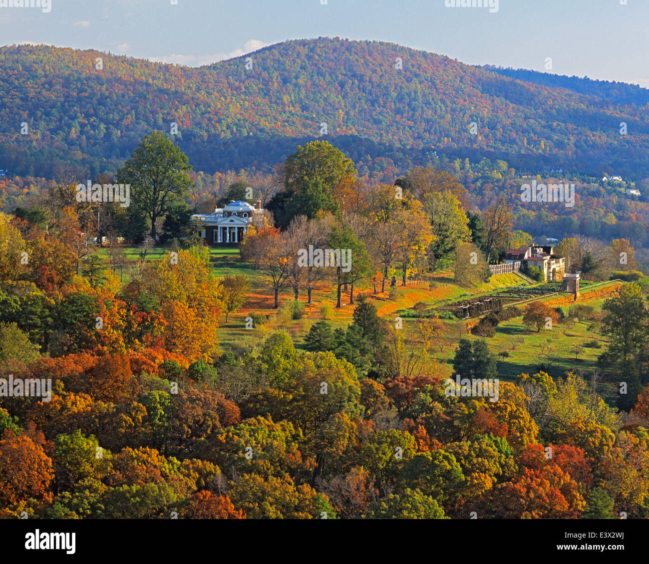 USA, Virginia, Albemarle County, Autumn hills and Monticello Stock Photo