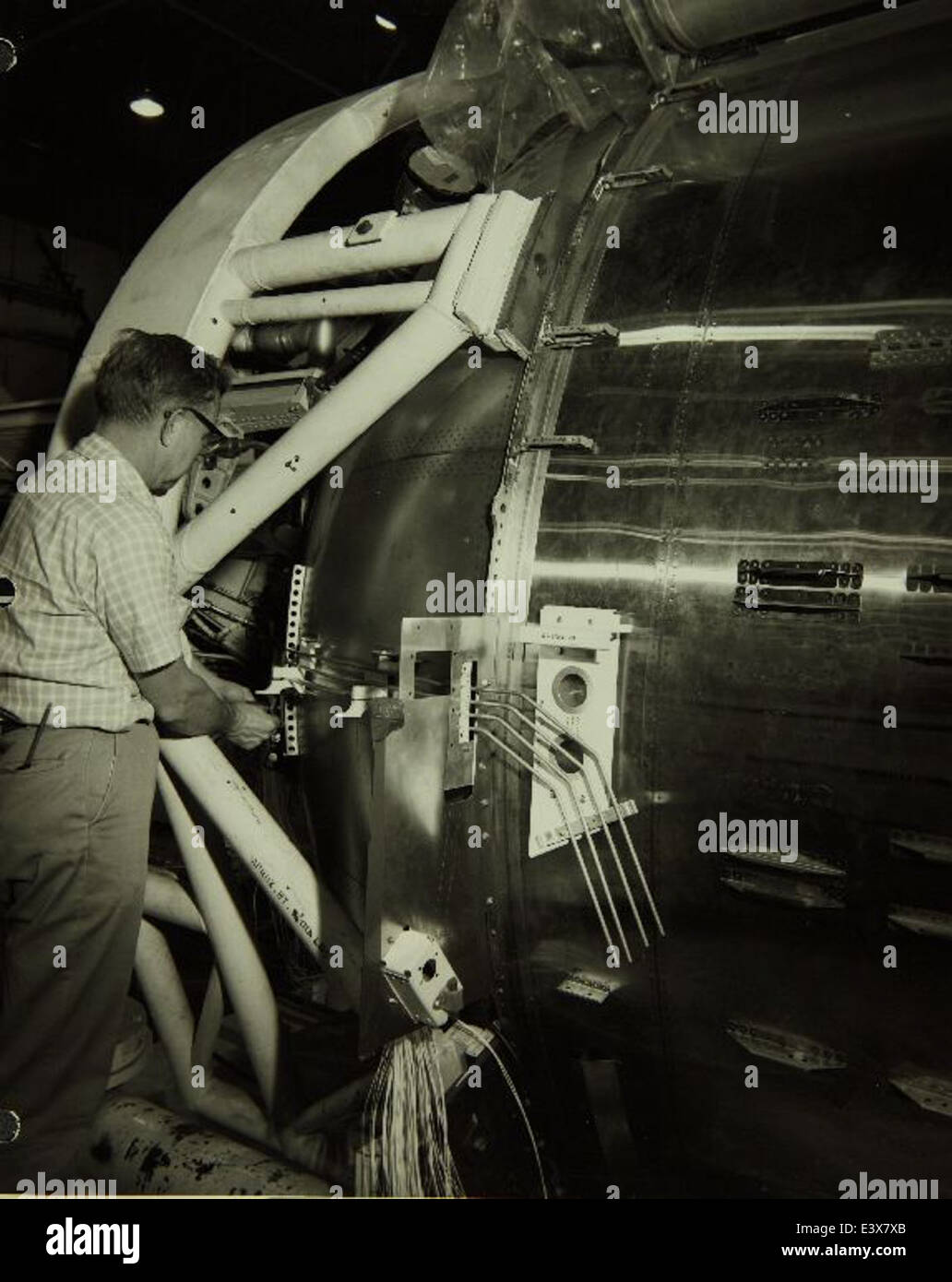 Inside the Convair and General Dynamics Atlas Aerospace Factory ...