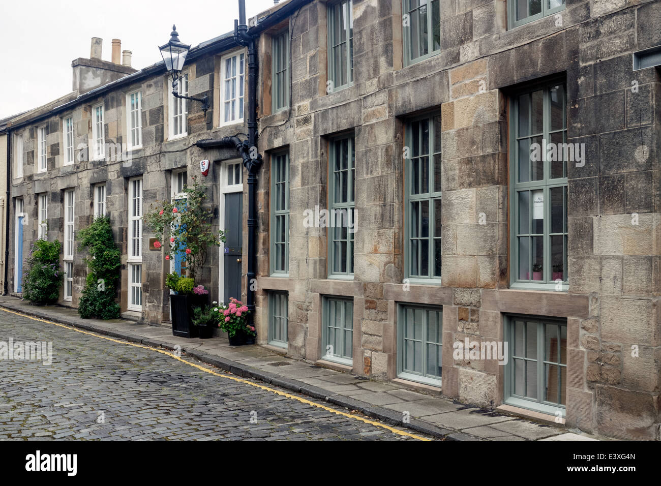 Mews cottages in Edinburgh's New Town, Circus Lane Stock Photo Alamy