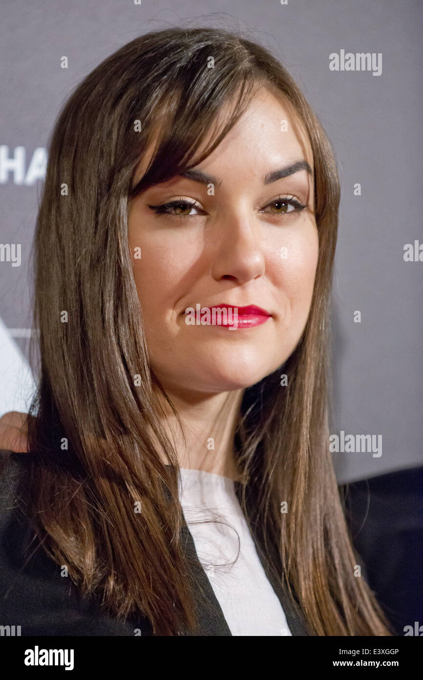Sasha grey hi res stock photography and images Alamy
