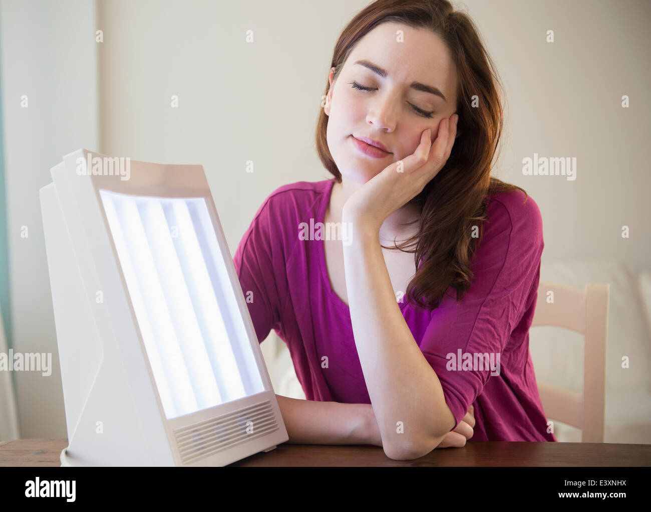 Light therapy box hi res stock photography and images Alamy