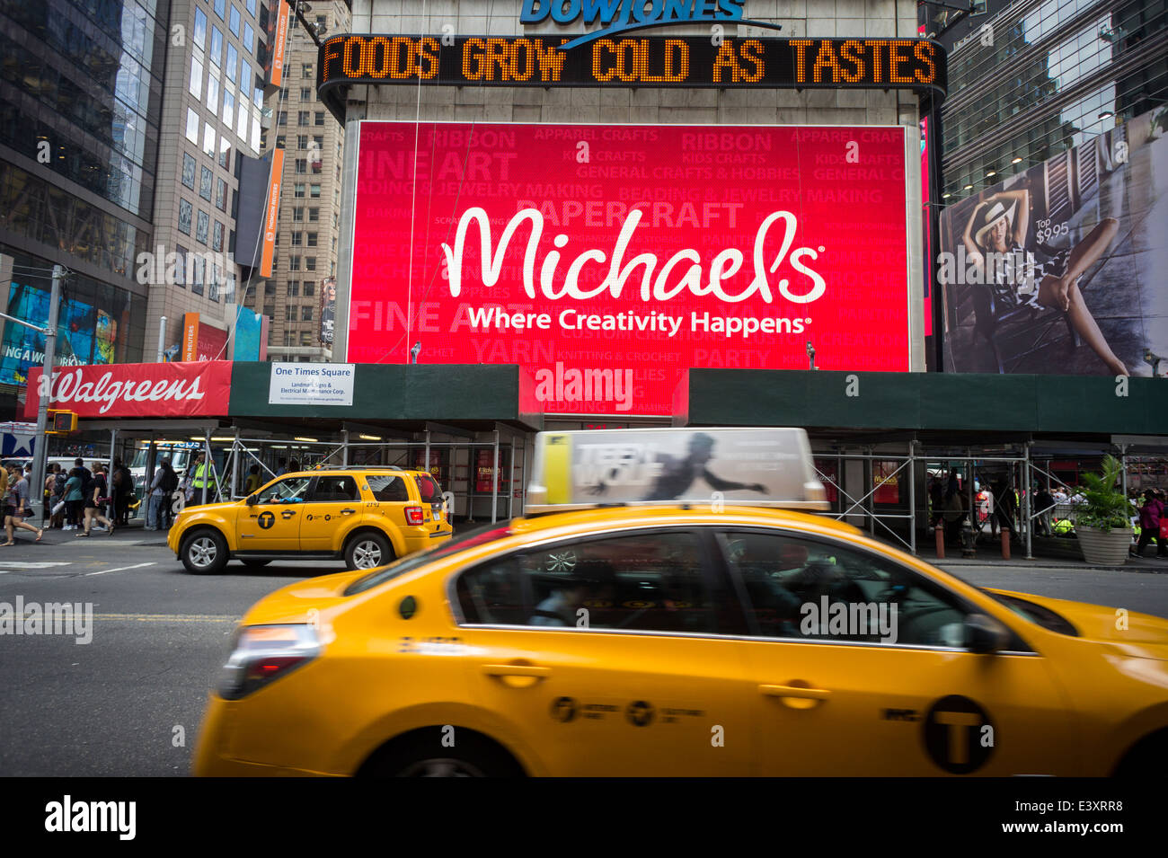 Michael's Arts and Crafts Store, NYC Stock Photo - Alamy