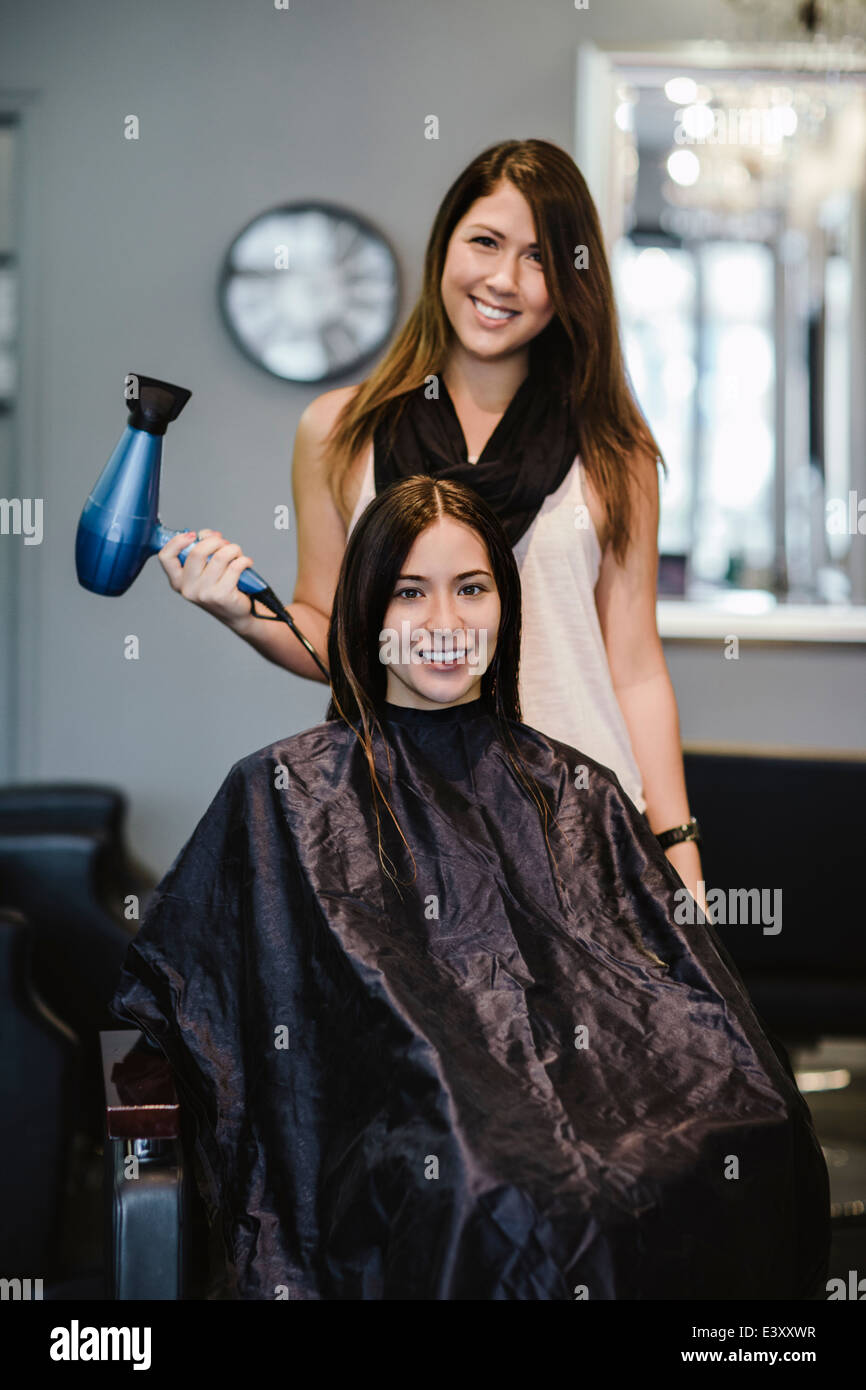 Blow me dry salon hi-res stock photography and images - Alamy