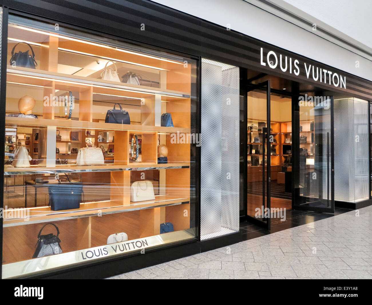 DENVER, USA - JUNE 25, 2014: View at Louis Vuitton shop in Denver. Louis  Vuitton is a French fashion house founded in 1854 and one of the world's  leading international fashion houses Stock Photo - Alamy