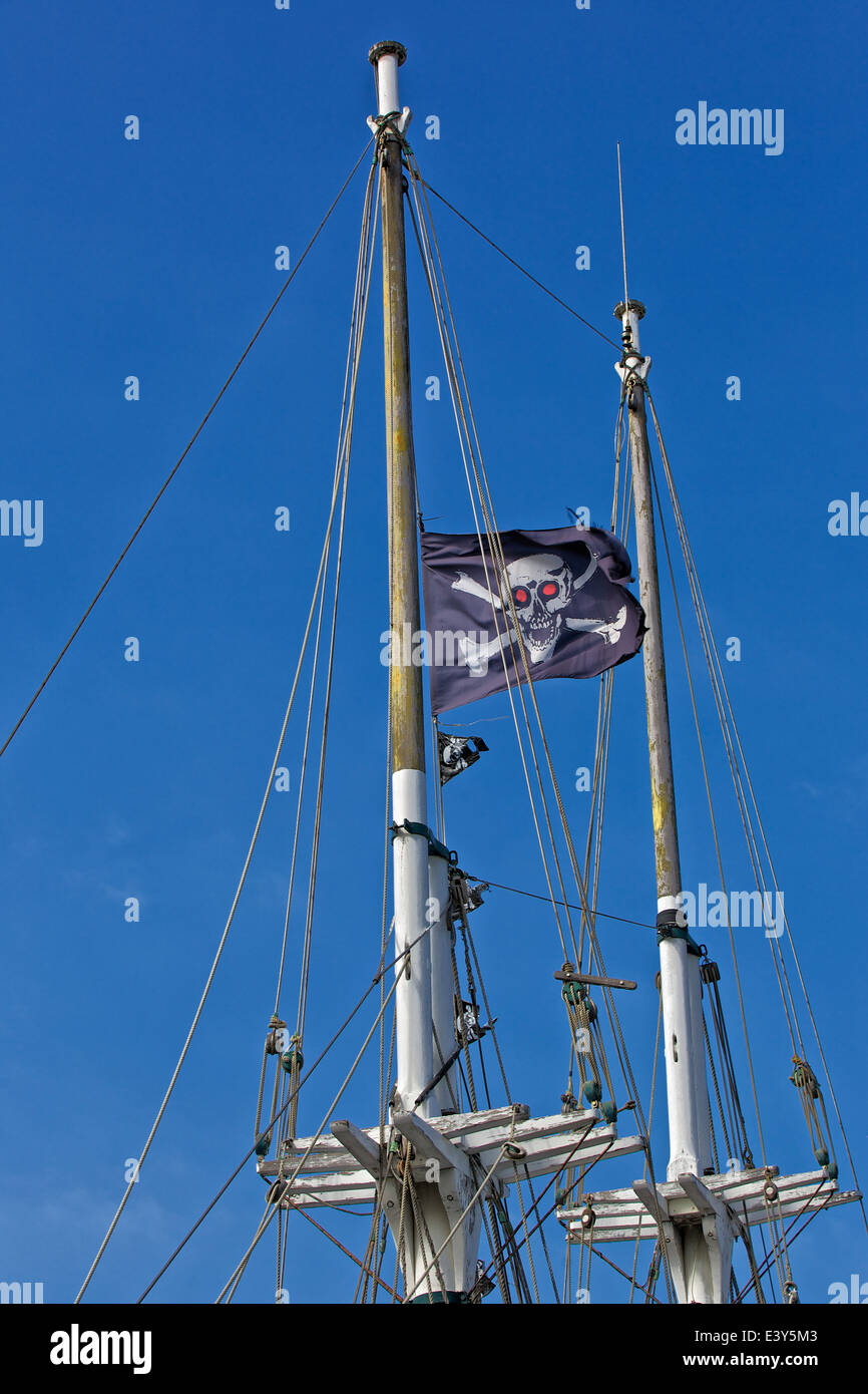 Skull And Crossbones Stock Photo Alamy