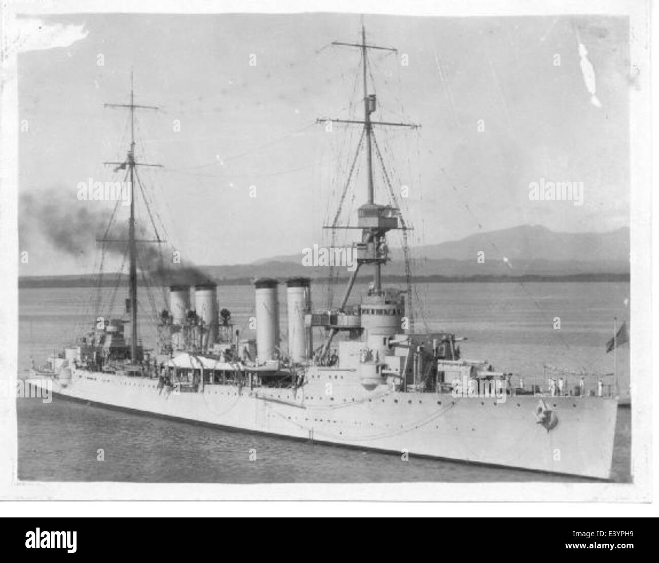 This photograph shows the USS Raleigh (CL-7), a light cruiser of the ...