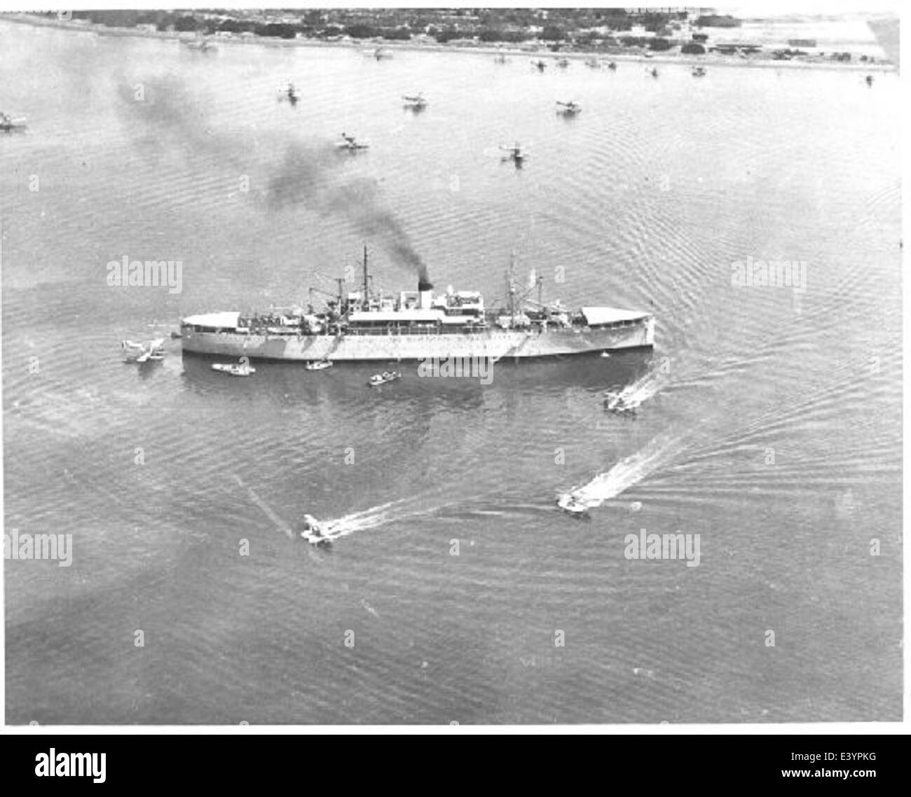 A photograph of the USS Wright (AZ/AV-1), a naval aircraft tender ...