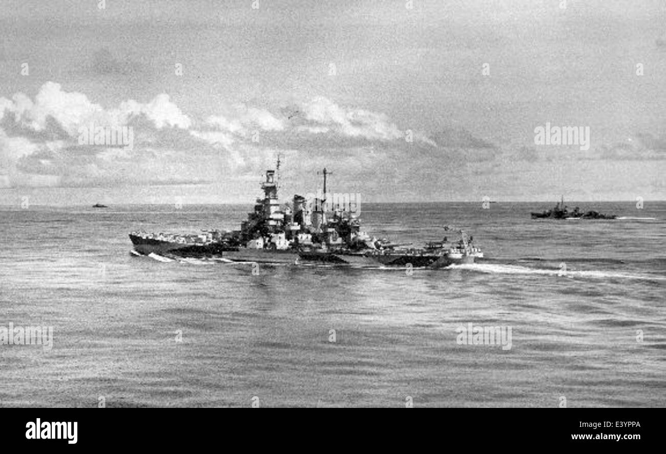 The USS Washington (BB-56), a U.S. Navy battleship, captured in a ...